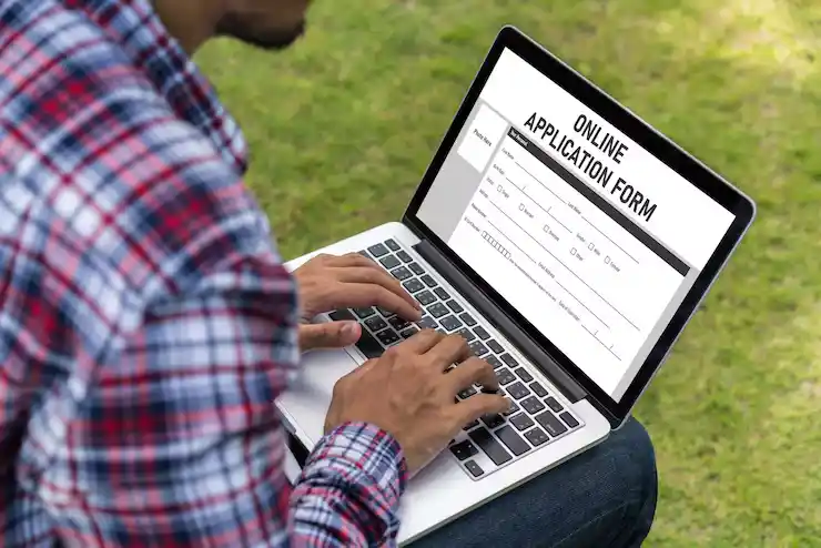 طريقك السهل للدراسة في الخارج: مكاتب القبول الجامعي في الرياض